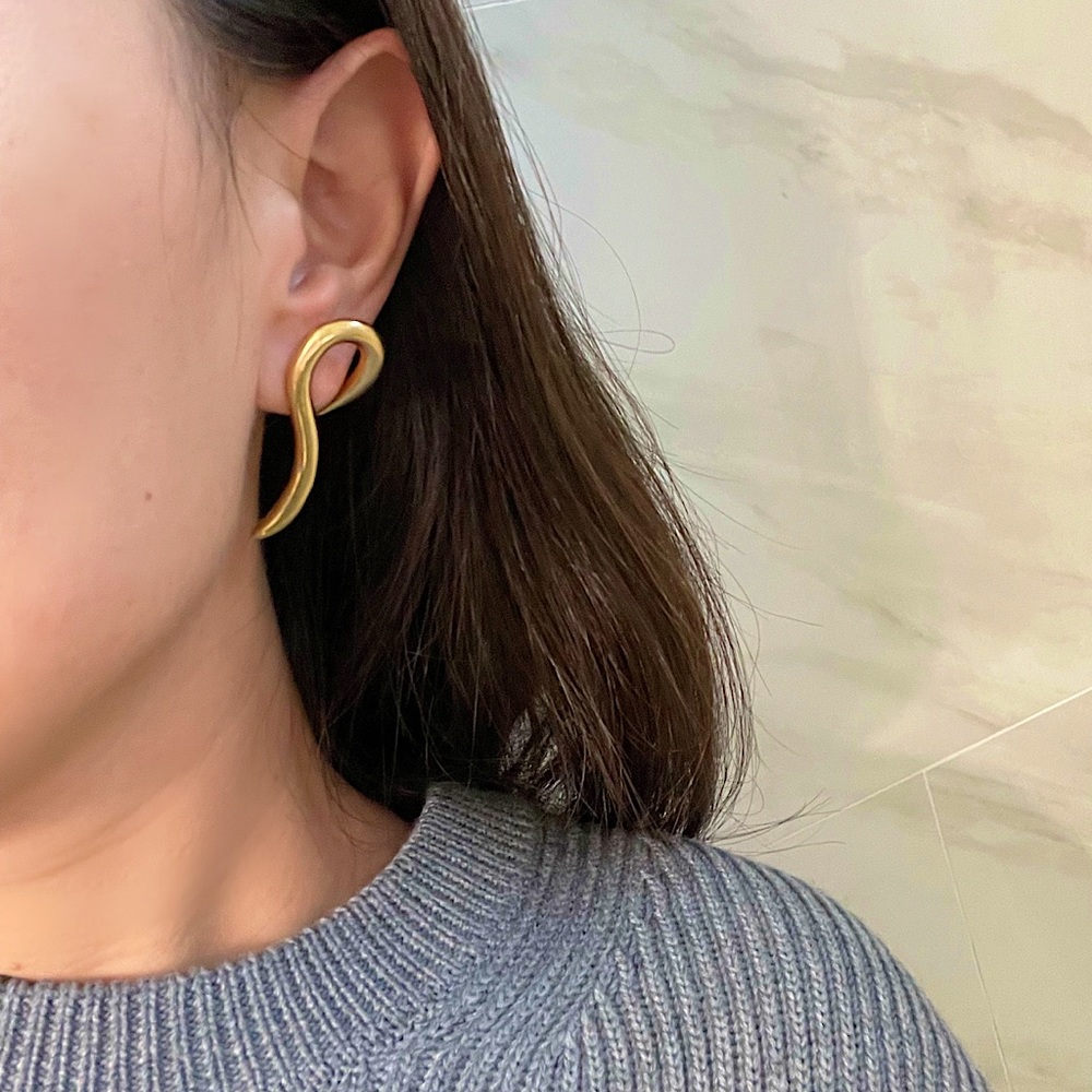 Jennifer fisher single swirl earring